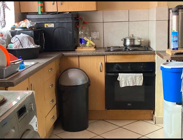 1 BEDROOM APARTMENT FOR SALE IN RUSTENBURG CENTRAL